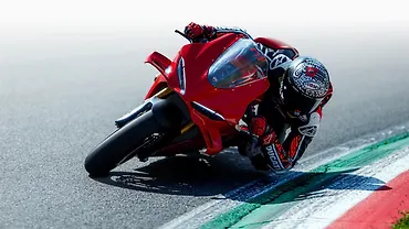 2025 Ducati Panigale V4 bookings commence!