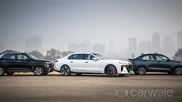 BMW i7 Right Front Three Quarter