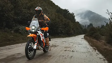 KTM 390 Adventure R launched at Rs. 7.2 lakh in the UK