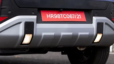 Hyundai Venue Reflector