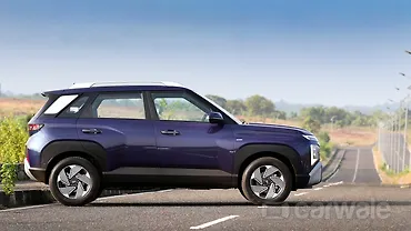 हुंडई वेन्यू को अब ख़रीदें, 13.70 लाख रुपए के नए डीज़ल एटी वेरीएंट में