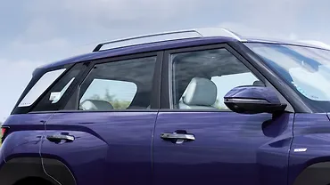 Hyundai Venue Side Glass Housing