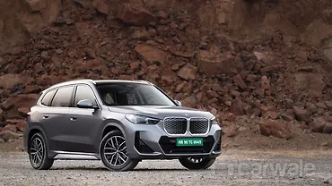 BMW iX1 LWB Right Front Three Quarter
