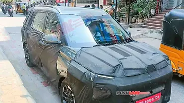 Kia Carens facelift spied with panoramic sunroof