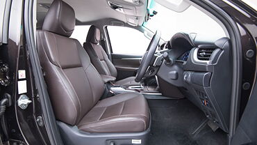 Toyota Fortuner [2016-2021] Front Row Seats