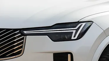 Volvo XC90 Daytime Running Lamp (DRL)