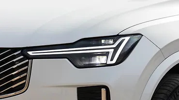 Volvo XC90 Headlight