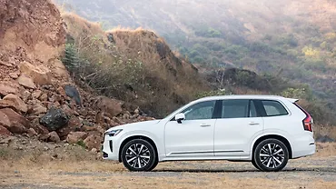 Volvo XC90 Left Side View