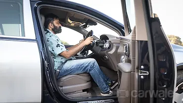 Mercedes-Benz Maybach EQS SUV Front Row Seats