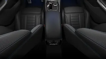 बीएमडब्ल्यू 3 सीरीज़ LWB फ्रंट रौ सीट्स