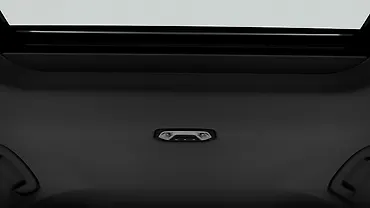 बीएमडब्ल्यू 3 सीरीज़ LWB पीछे की रो में रूफ़ माउंटेड केबिन लैम्प्स