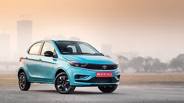Tata Tiago Right Front Three Quarter