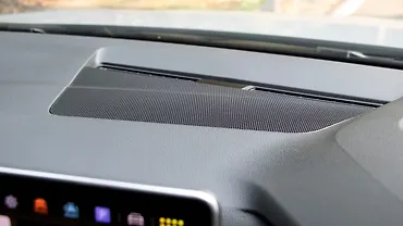 Volkswagen Golf GTI Central Dashboard - Top Storage/Speaker