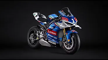 डुकाटी ने किया पनिगाले V4 ट्राइकलर इटालिया इडिशन का ख़ुलासा!