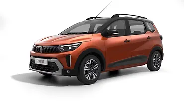 Renault Triber Left Front Three Quarter