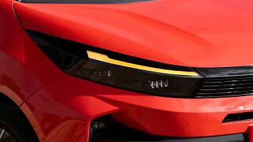 टाटा अल्ट्रोज़ ब्लिंकर