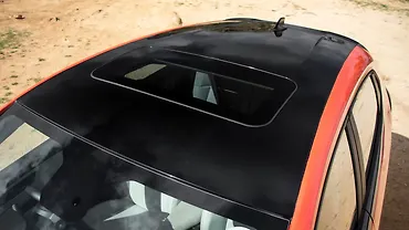 टाटा अल्ट्रोज़ कार की छत