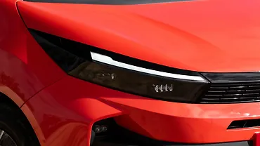 टाटा अल्ट्रोज़ डे टाइम रनिंग लैंप (डीआरएल)