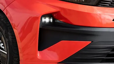 टाटा अल्ट्रोज़ फ्रंट फॉग लैंप