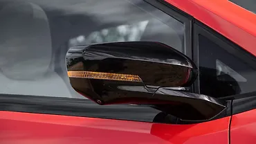 टाटा अल्ट्रोज़ ओआरवीएम ब्लिंकर