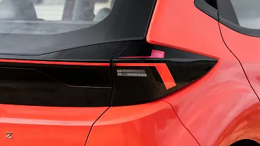 टाटा अल्ट्रोज़ टेल लाइट / टेल लैंप