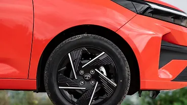 टाटा अल्ट्रोज़ व्हील