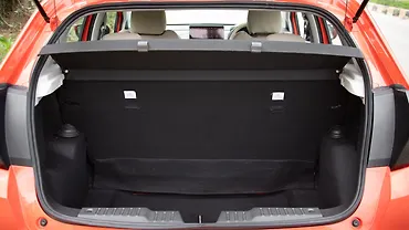 टाटा अल्ट्रोज़ बूटस्पेस