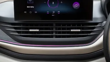 टाटा अल्ट्रोज़ फ्रंट सेंटर एयर वेंट