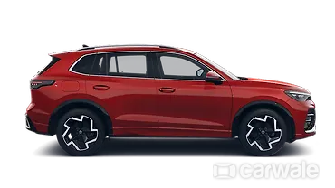 Volkswagen Tiguan R-Line Right Side View