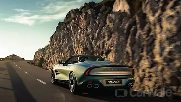 एस्टन मार्टिन वैंक्विश लेफ्ट फ्रंट थ्री क्वार्टर