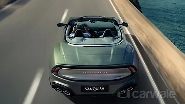 एस्टन मार्टिन वैंक्विश लेफ्ट फ्रंट थ्री क्वार्टर