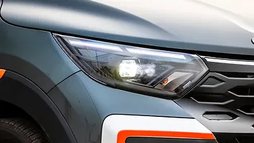 Nissan Gravite Headlight