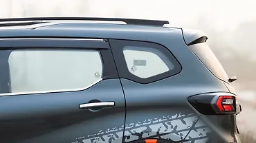 Nissan Gravite Rear Quarter Glass