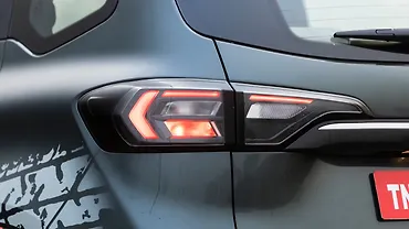 Nissan Gravite Tail Light/Tail Lamp