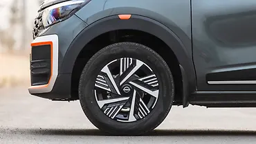Nissan Gravite Wheel