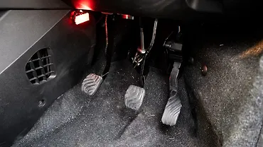 Nissan Gravite Pedals/Foot Controls