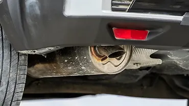 Nissan Tekton Exhaust Pipes