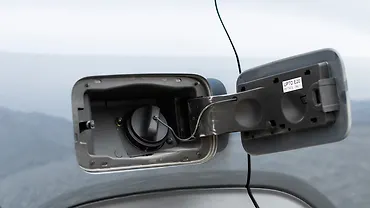 Nissan Tekton Open Fuel Lid