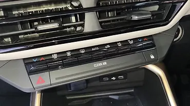 Nissan Tekton AC Controls