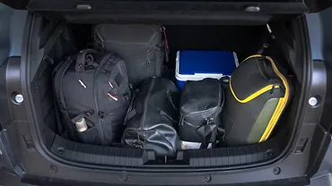 Nissan Tekton Bootspace Rear Split Seat Folded