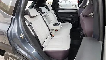 Nissan Tekton Rear Row Centre Arm Rest