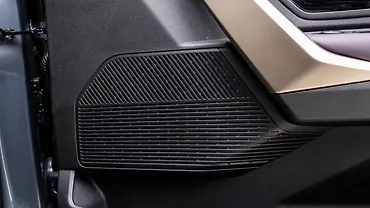 Nissan Tekton Rear Speakers