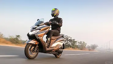 टेस्टिंग के दौरान नज़र आया सुज़ुकी का नया बर्गमैन स्ट्रीट 125 स्कूटर!