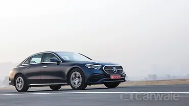 Mercedes-Benz E-Class Right Front Three Quarter