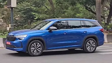 लॉन्च से ठीक पहले नई स्कोडा कोडिएक बिना कवर के आई नज़र