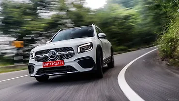 Mercedes-Benz GLB Front View