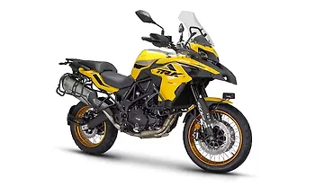 2025 बेनेली टीआरके 502 और टीआरके 502X का हुआ भारत में लॉन्च!