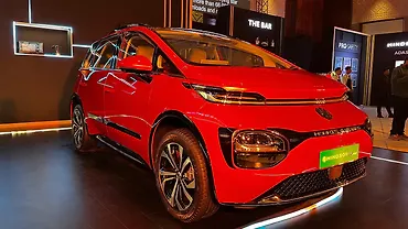 MG Windsor EV Pro Achieves 8,000 Bookings in 24 Hours!