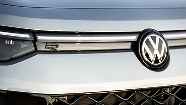 Volkswagen Tayron R-Line Front Logo