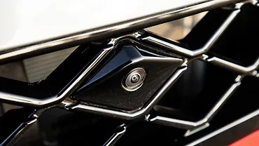 Volkswagen Tayron R-Line Grille Camera Image